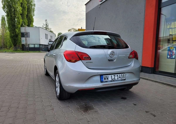 Opel Astra cena 26900 przebieg: 154000, rok produkcji 2012 z Żarki małe 191